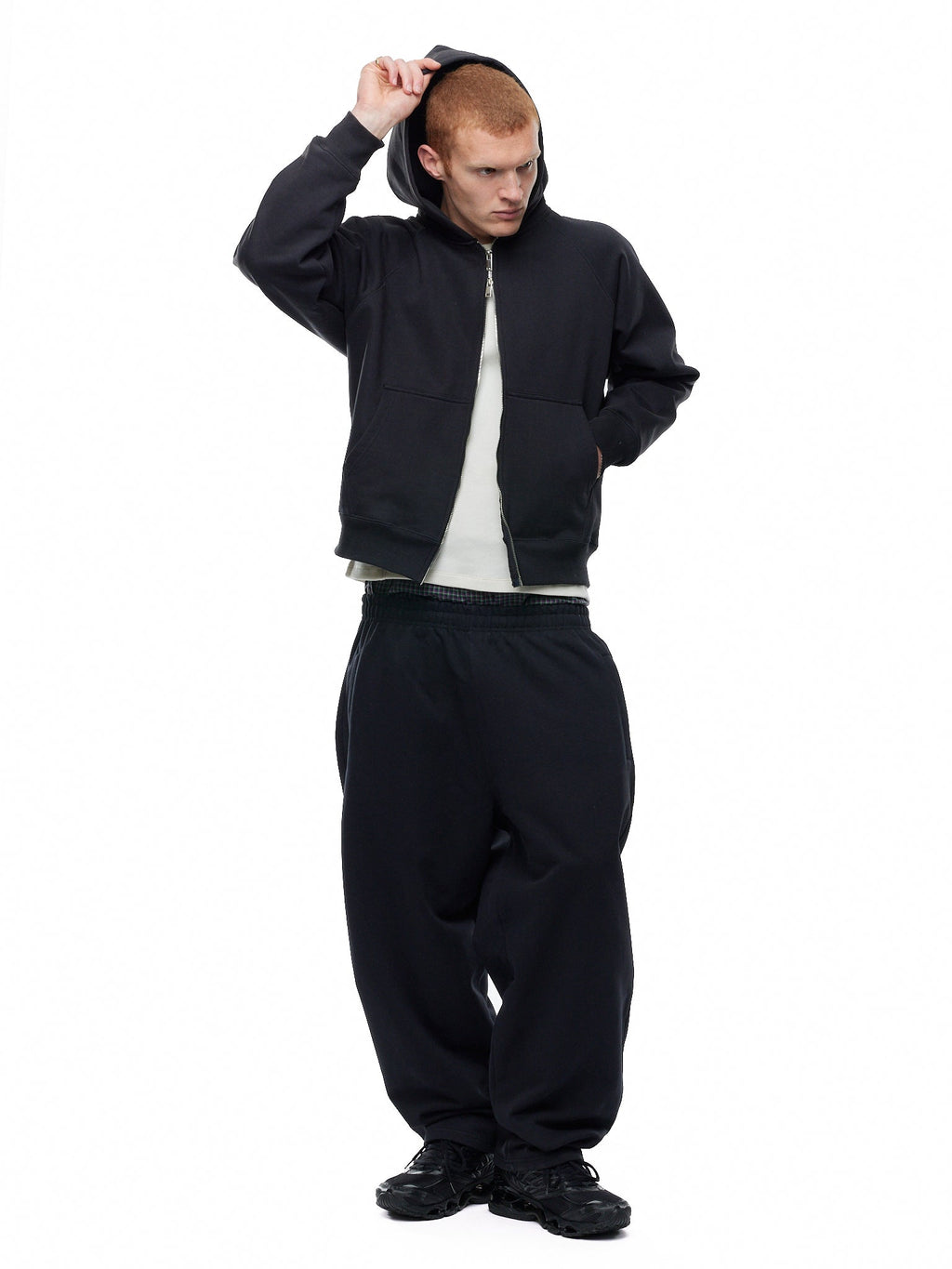 SIGNATURE CUFFED JOGGERS - BLACK