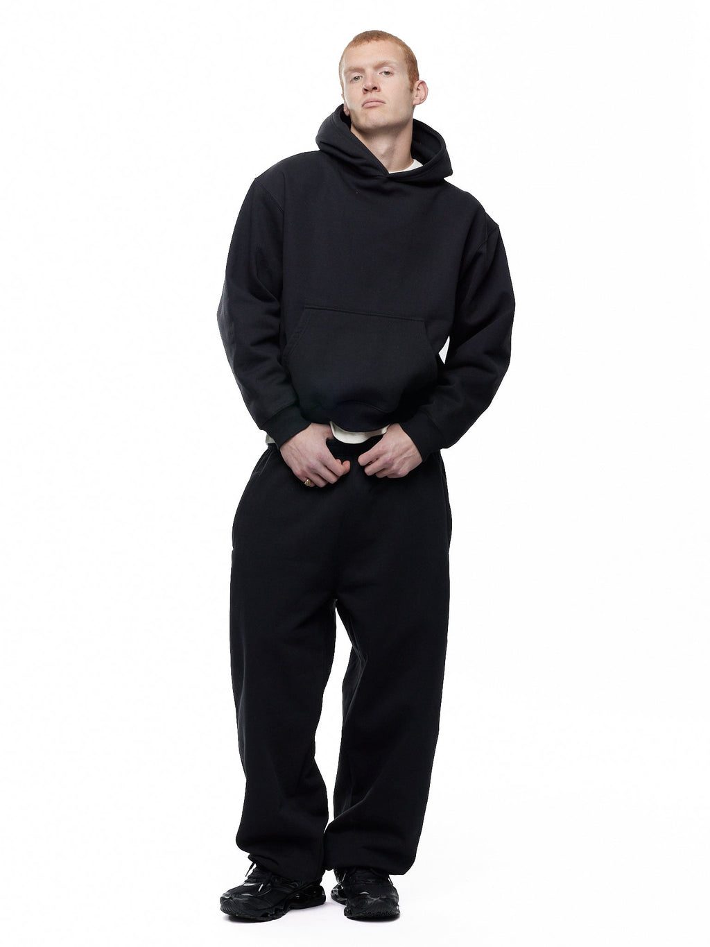SIGNATURE CUFFED JOGGERS - BLACK