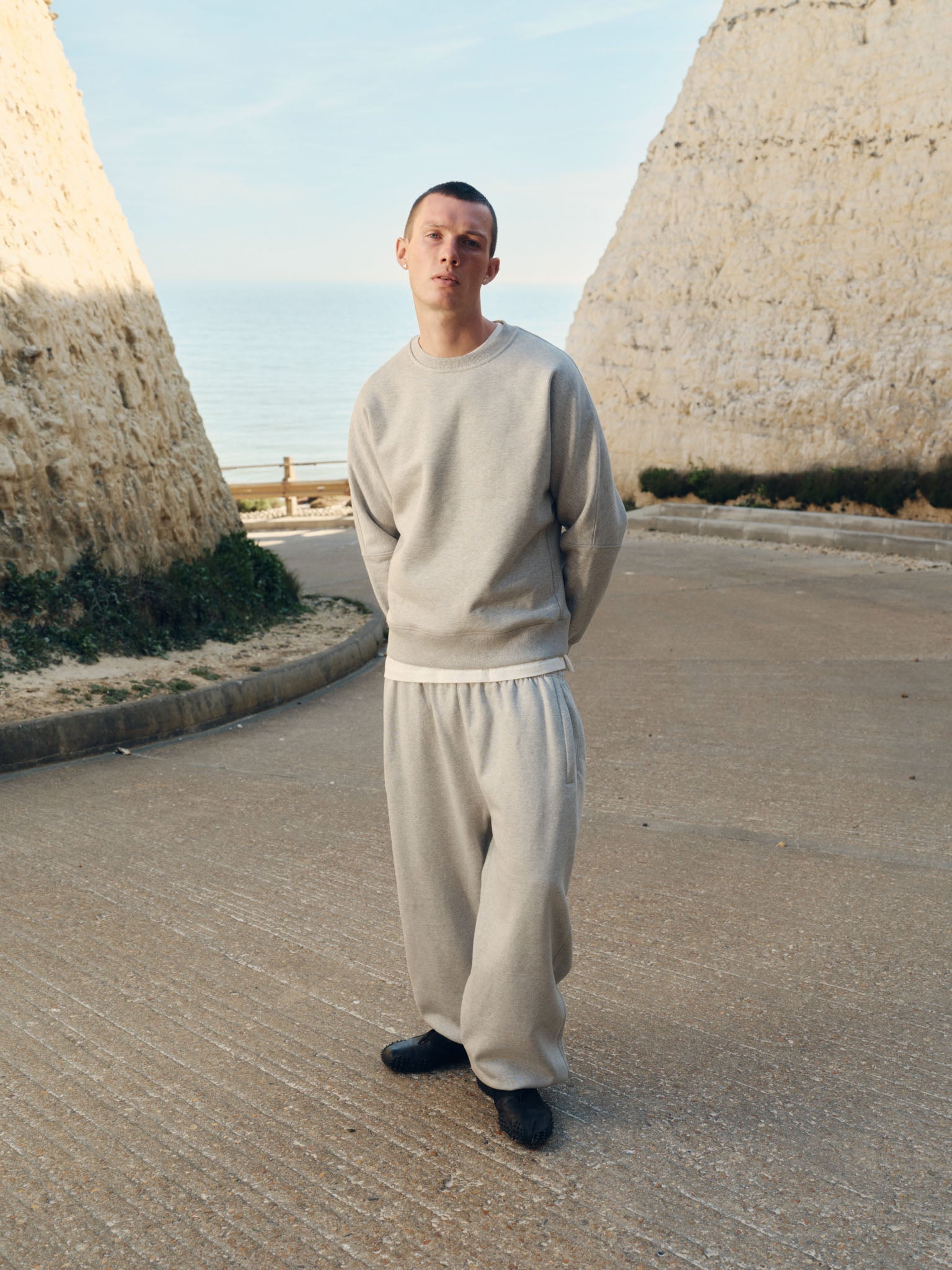 SIGNATURE CUFFED JOGGERS - GREY