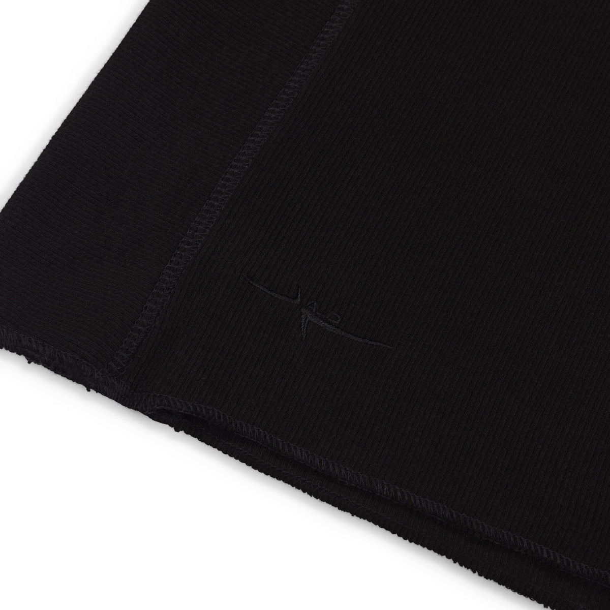 SIGNATURE RIBBED LONGSLEEVE - TRUE BLACK