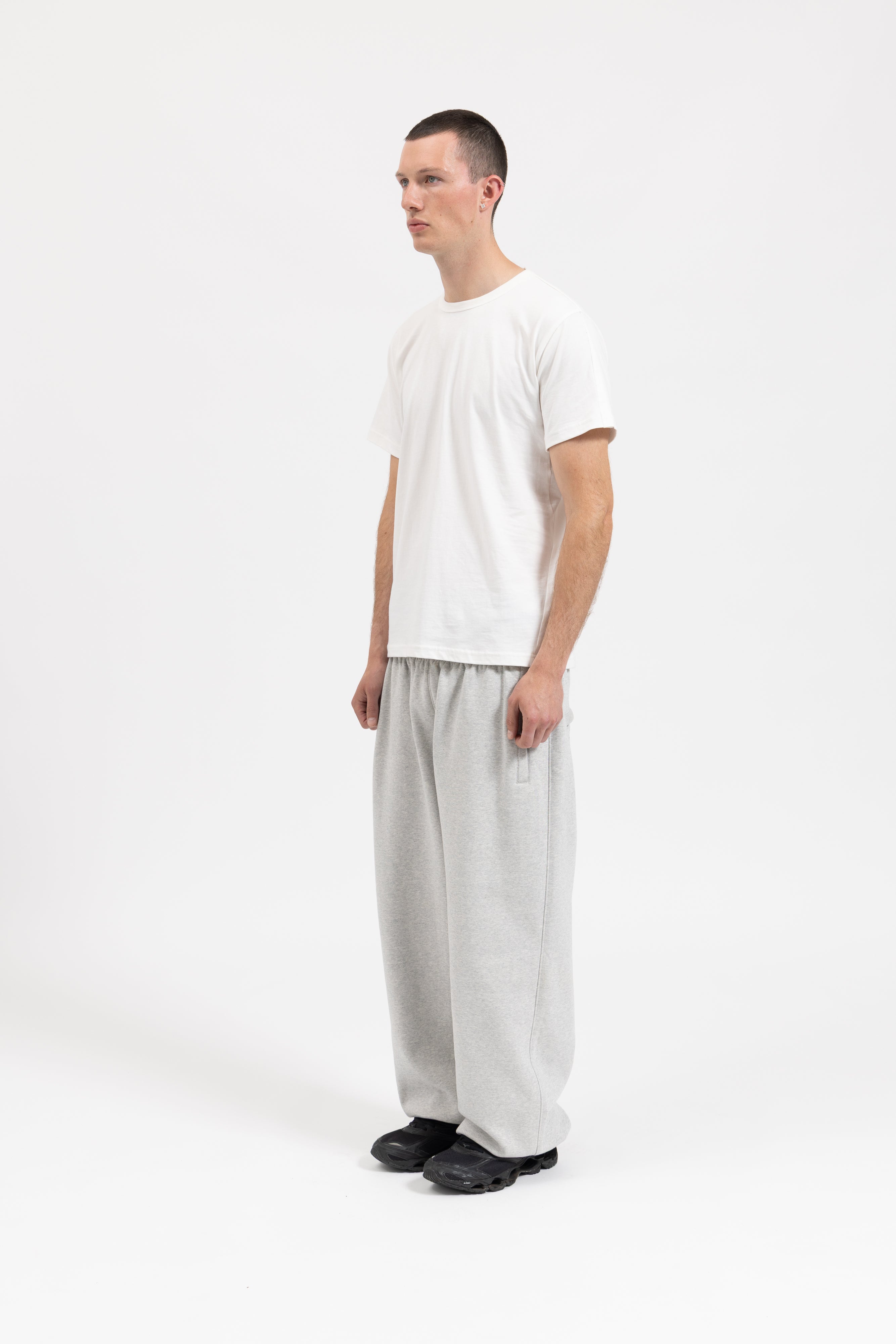 SIGNATURE CUFFED JOGGERS - BLACK
