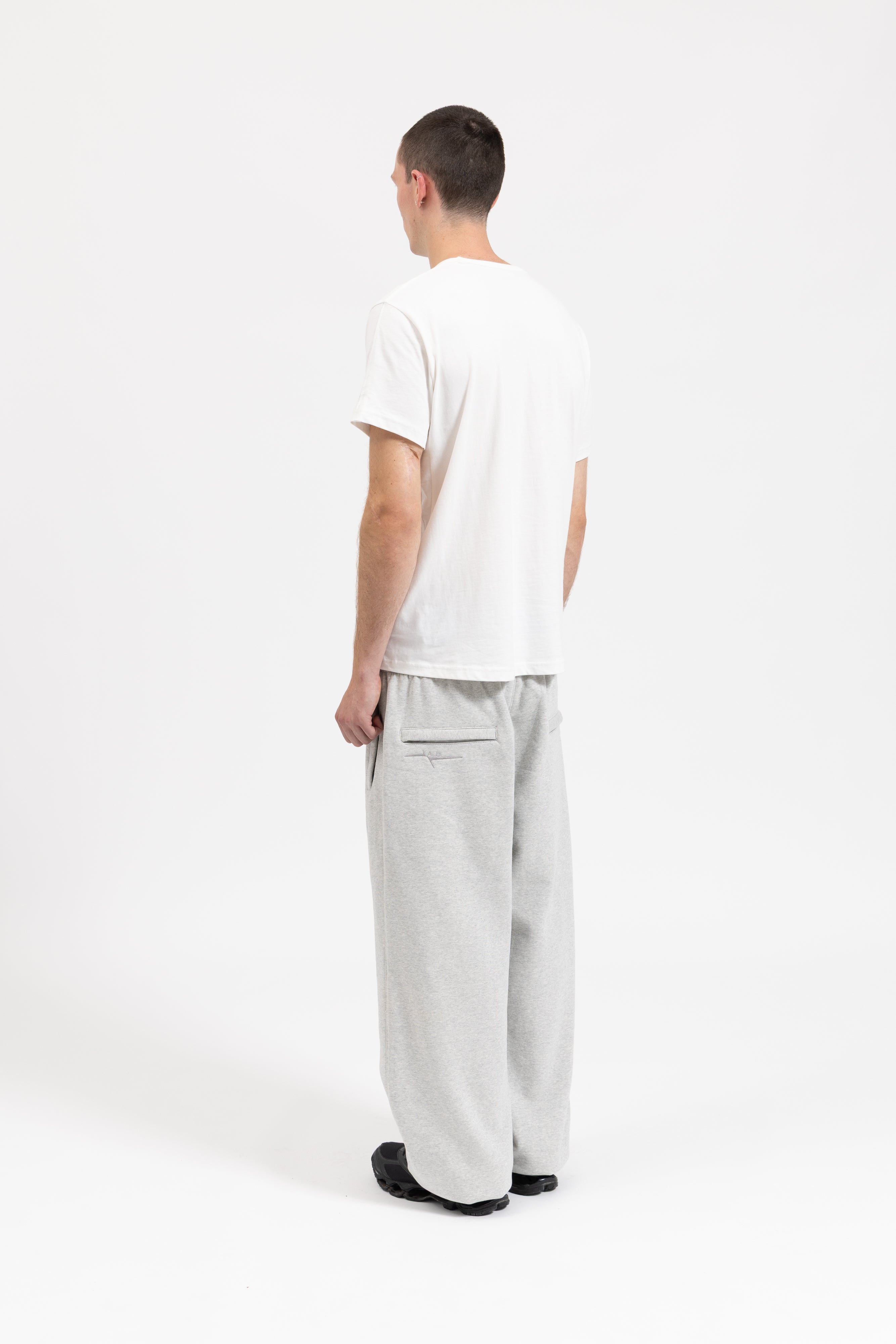 SIGNATURE CUFFED JOGGERS - BLACK