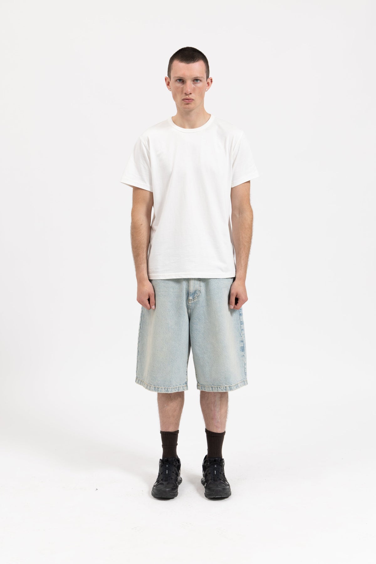 BAGGY DENIM SHORTS - TRUE BLACK